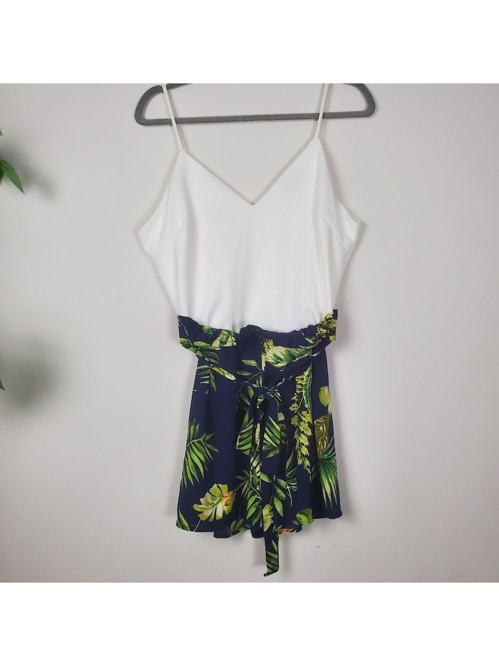 Shop17 Tropical Print Romper White  Spaghetti Strap Top Size Large